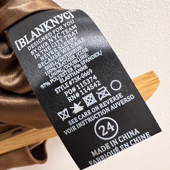 NWT Blank NYC 100% Suede Leather Button Down Mini Skirt - Picture 9 of 10